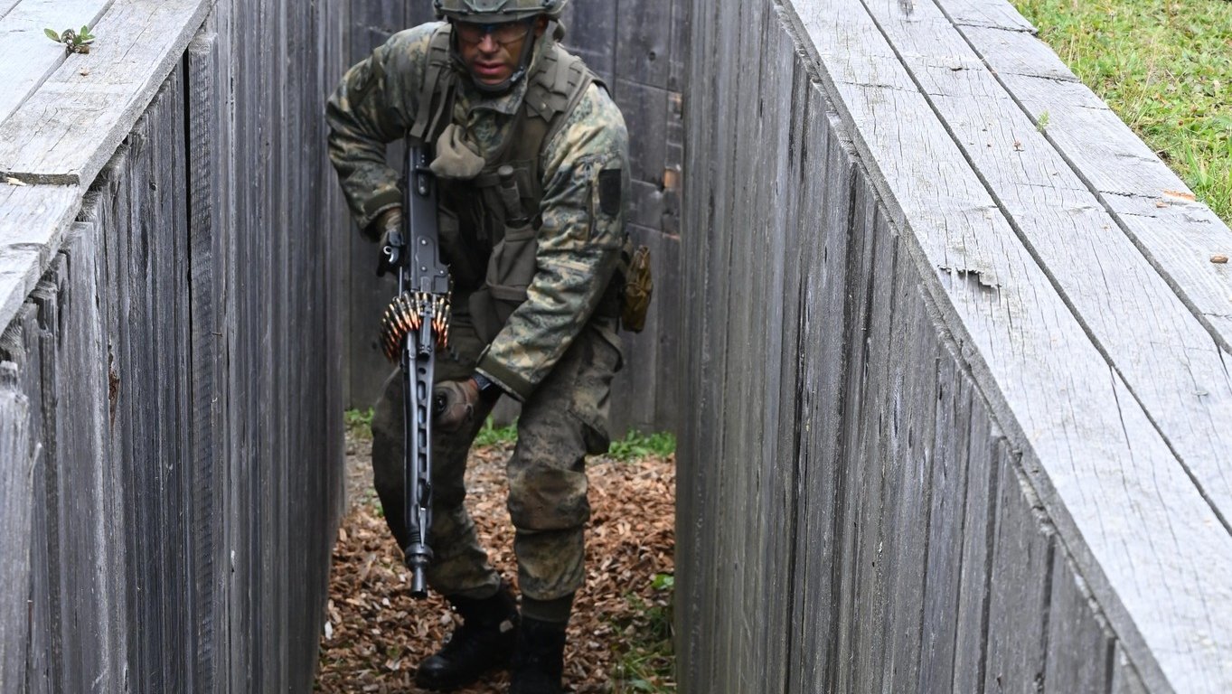 Ein MG-Schütze der Rieder Panzergrenadiere.